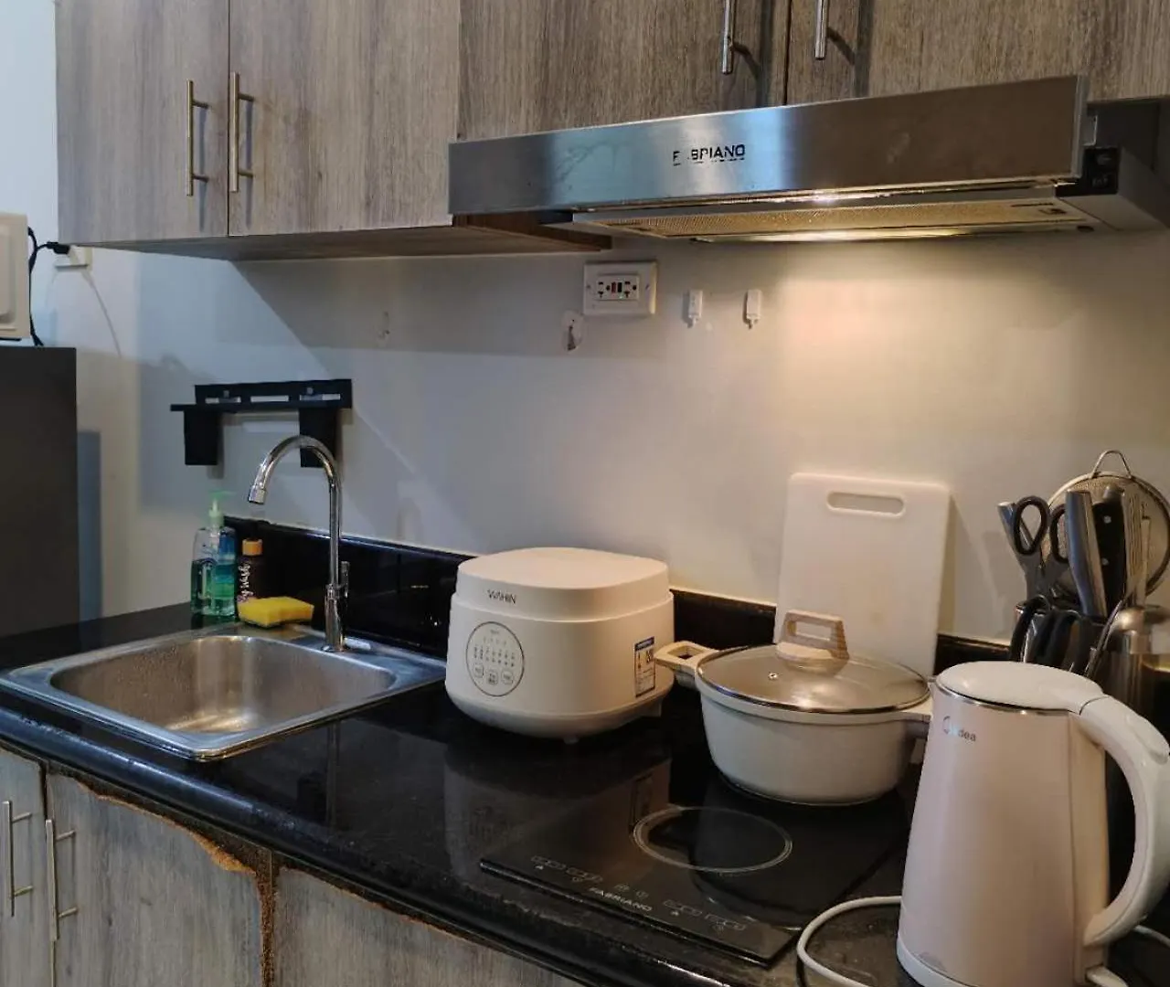 Coast Residence Seaview Balcony&Wifi Near Moa Naia 1524 Philippines